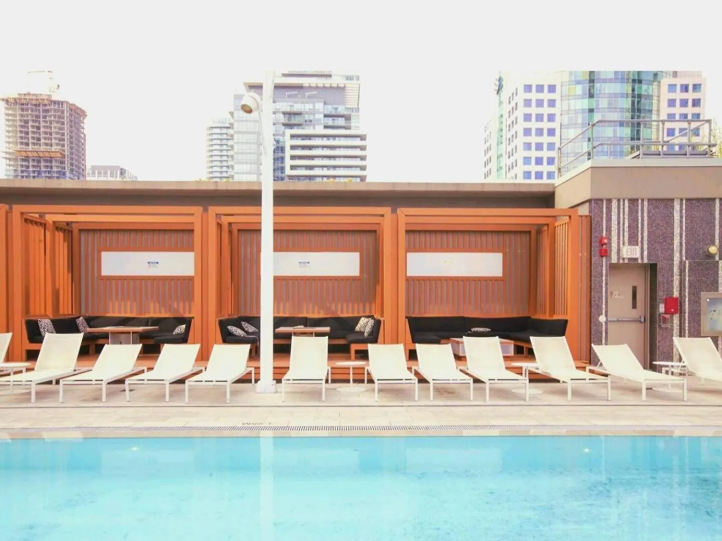 Apartment 3Br Skyline Condo - By Cn Tower & Mtcc & Free Parking Toronto
