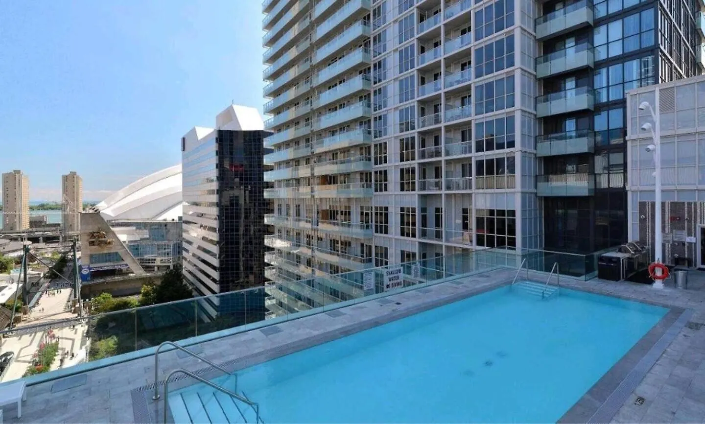 3Br Skyline Condo - By Cn Tower & Mtcc & Free Parking Toronto