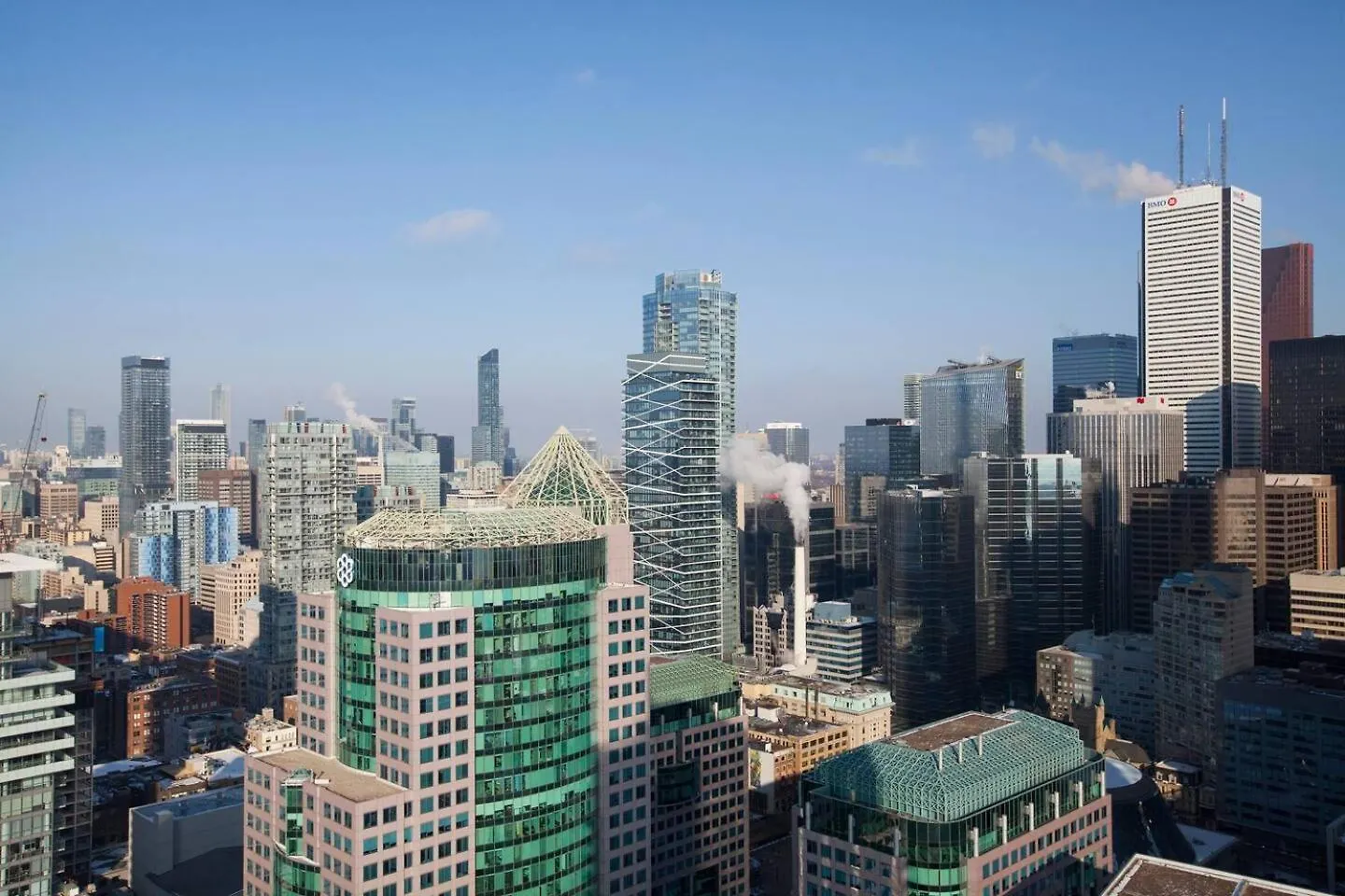3Br Skyline Condo - By Cn Tower & Mtcc & Free Parking Toronto