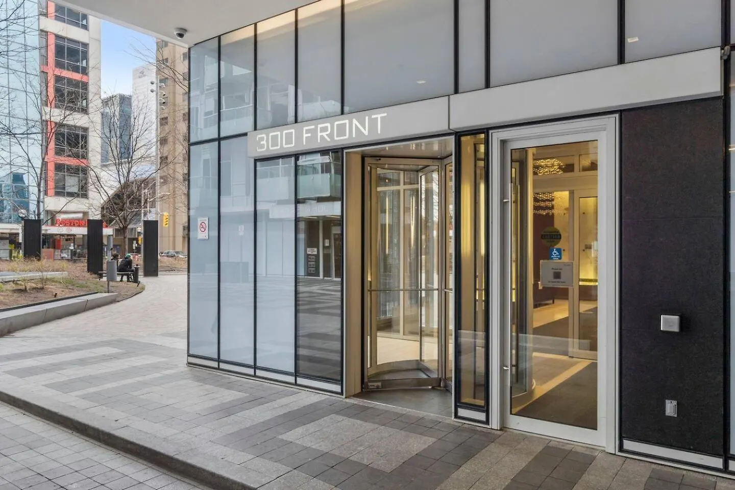 3Br Skyline Condo - By Cn Tower & Mtcc & Free Parking Toronto